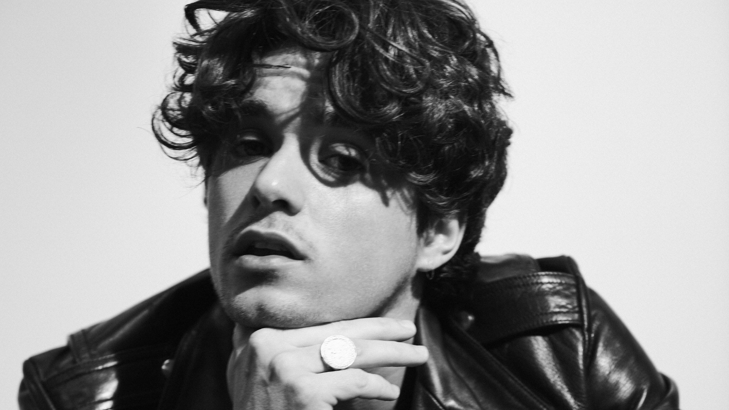 bradley simpson net worth - Ilustrasi 2